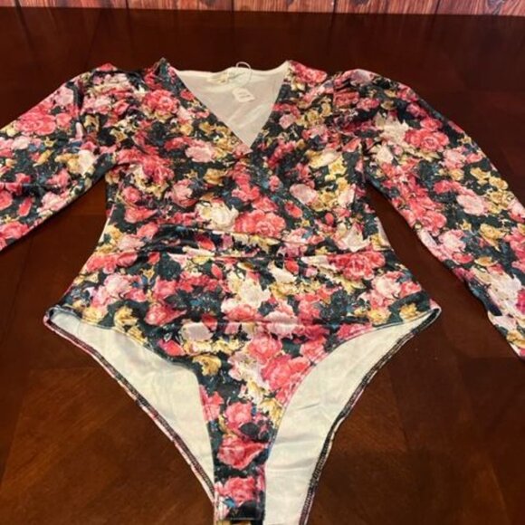 Her Bottari Womens Floral Long Sleeve V-Neck‎ Bodysuit velvet  snap closure - Picture 7 of 7